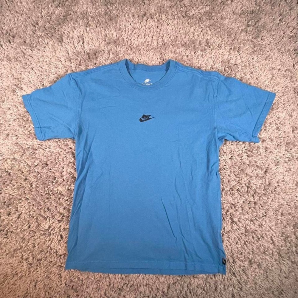 Blue Nike T‎ Shirt with Embroidered Nike Swoosh, Loose Fit